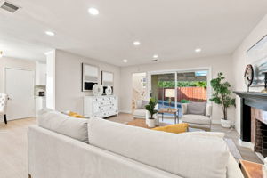 009_F8_36466 Haley St