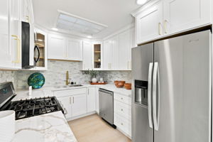 011_F8_36466 Haley St