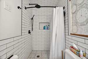  Photo 30