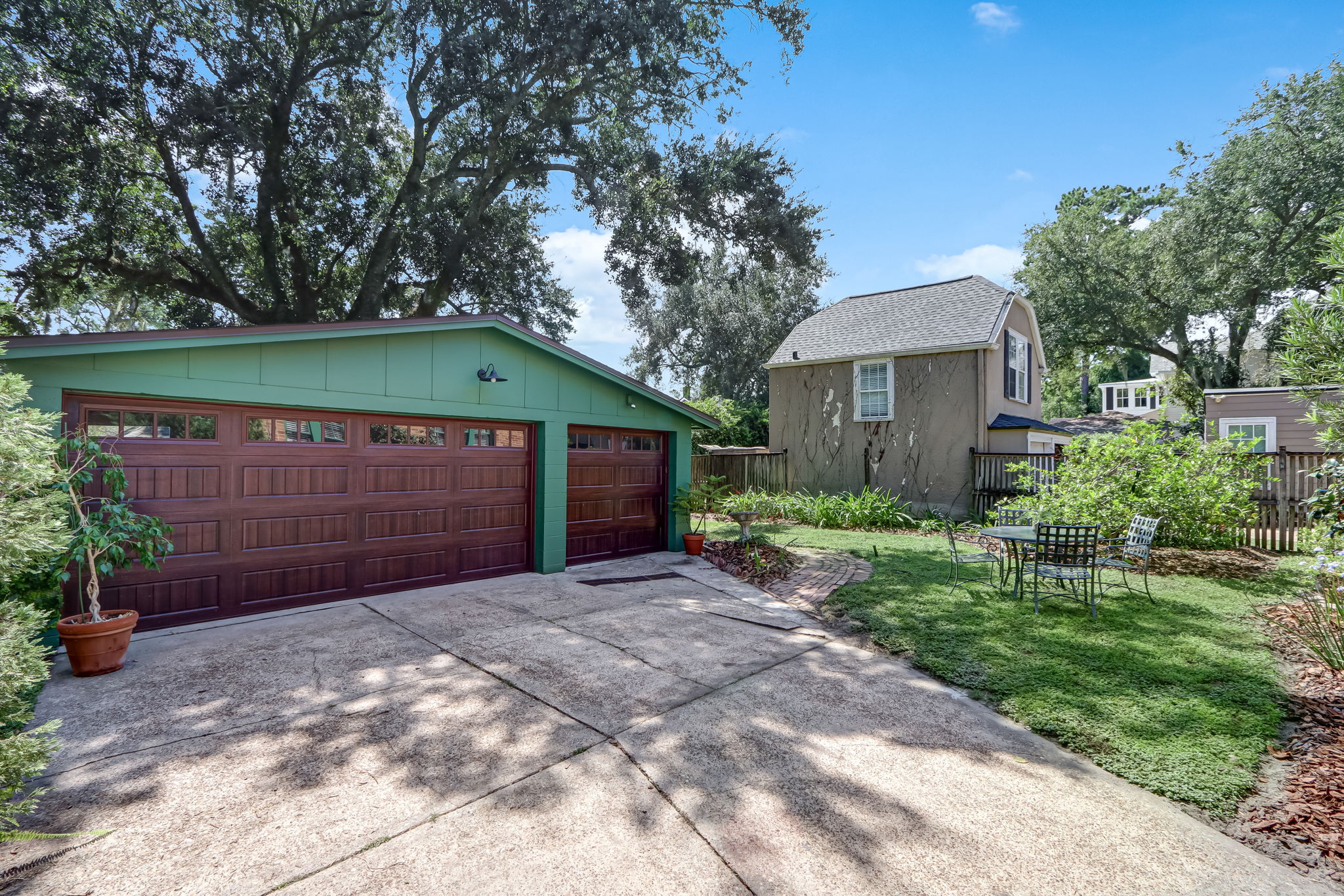 Garage