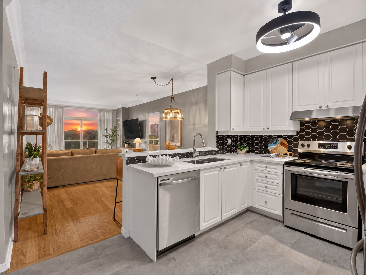 3650 Kingston Rd 918 Toronto, ON M1M 3X9