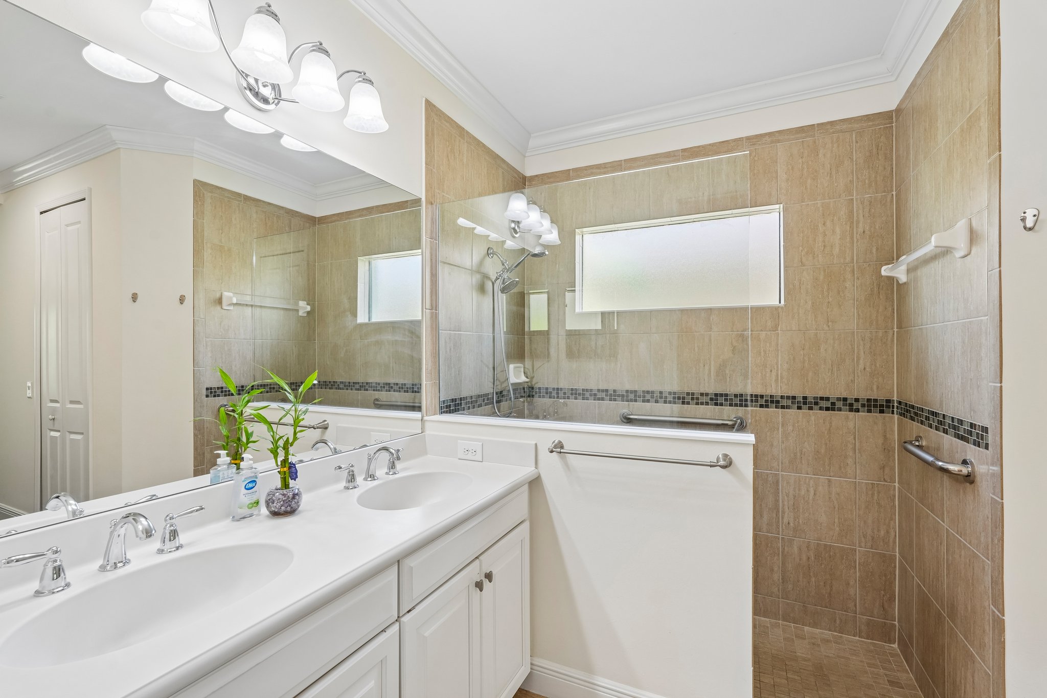 Canopy Cir-S2204-019.jpg