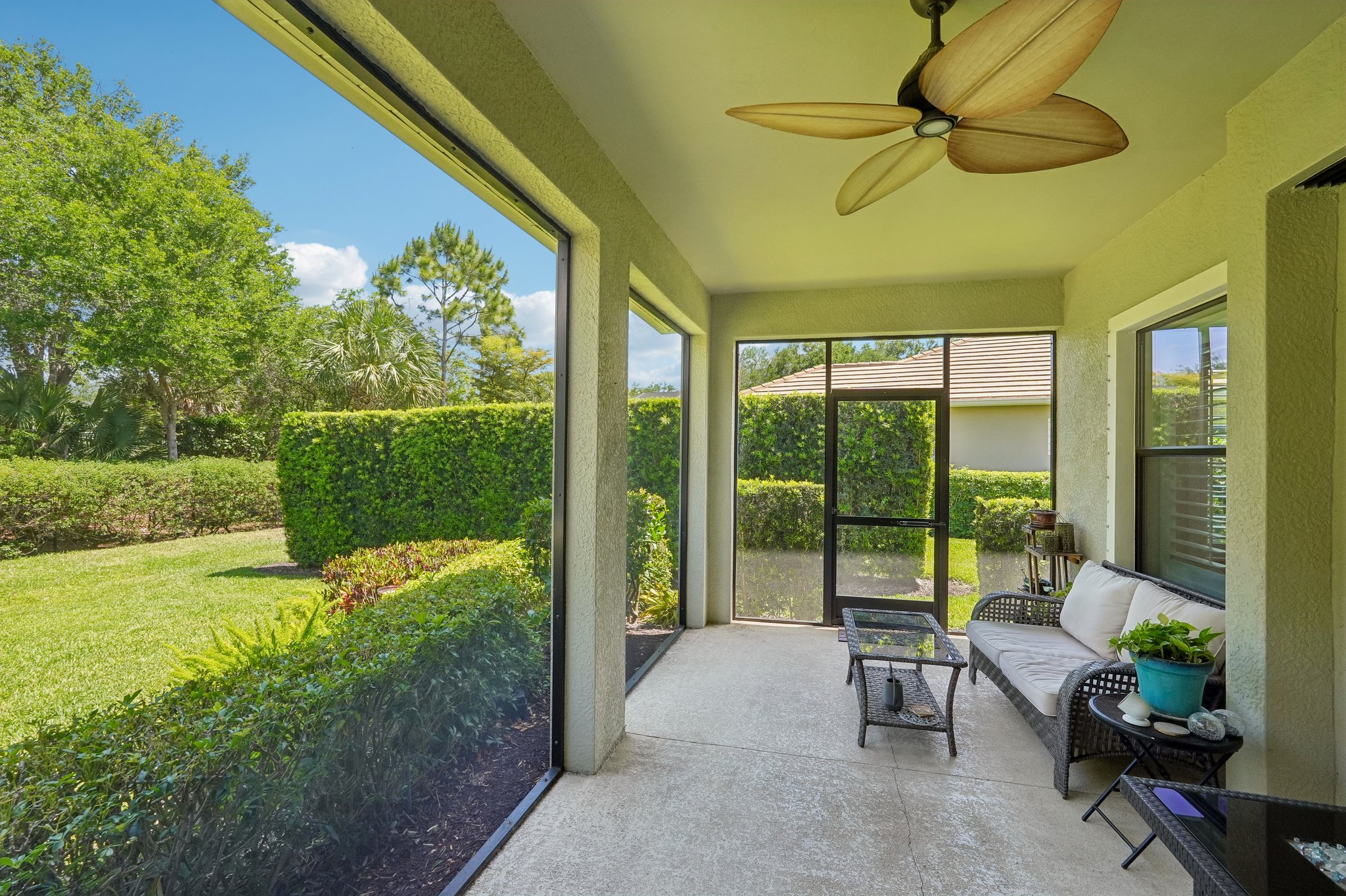 Canopy Cir-S2204-032.jpg