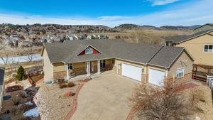 Sprawling ranch home on Meadowbrook Ridge