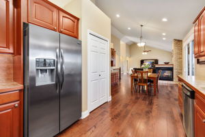 Stainless steel appliances included