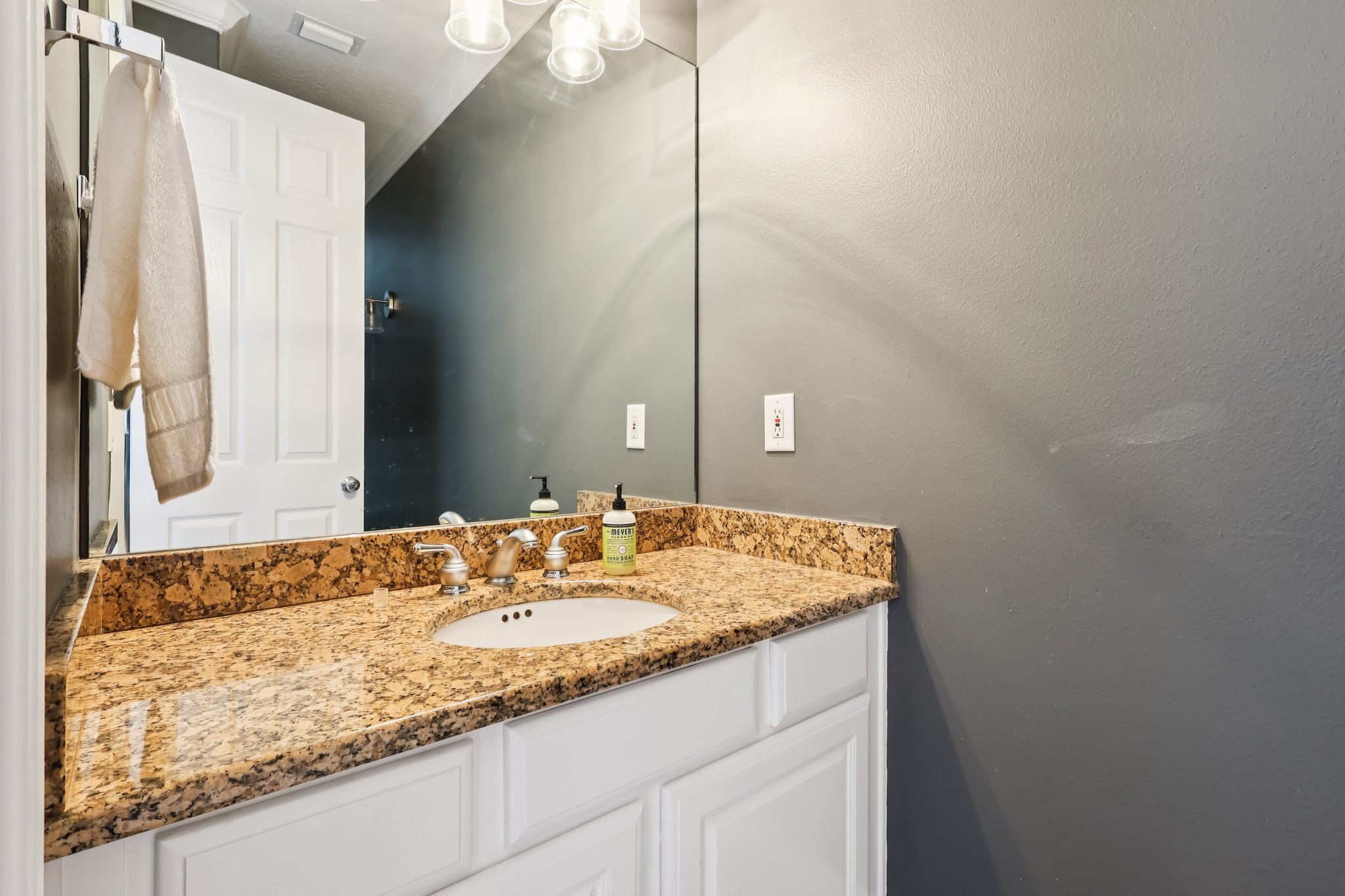 Lazy B Ln-S2702-006r-25.jpg