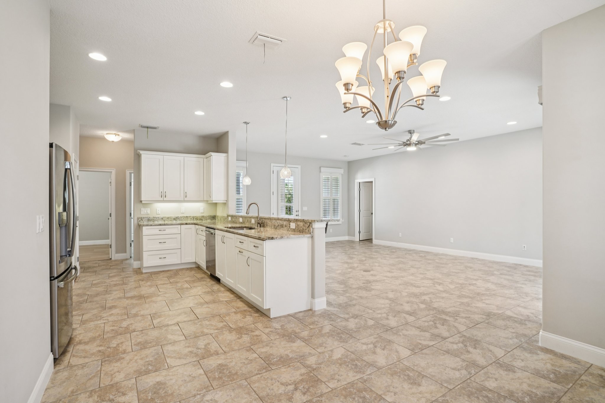 Pini Ave-S1410-015.jpg