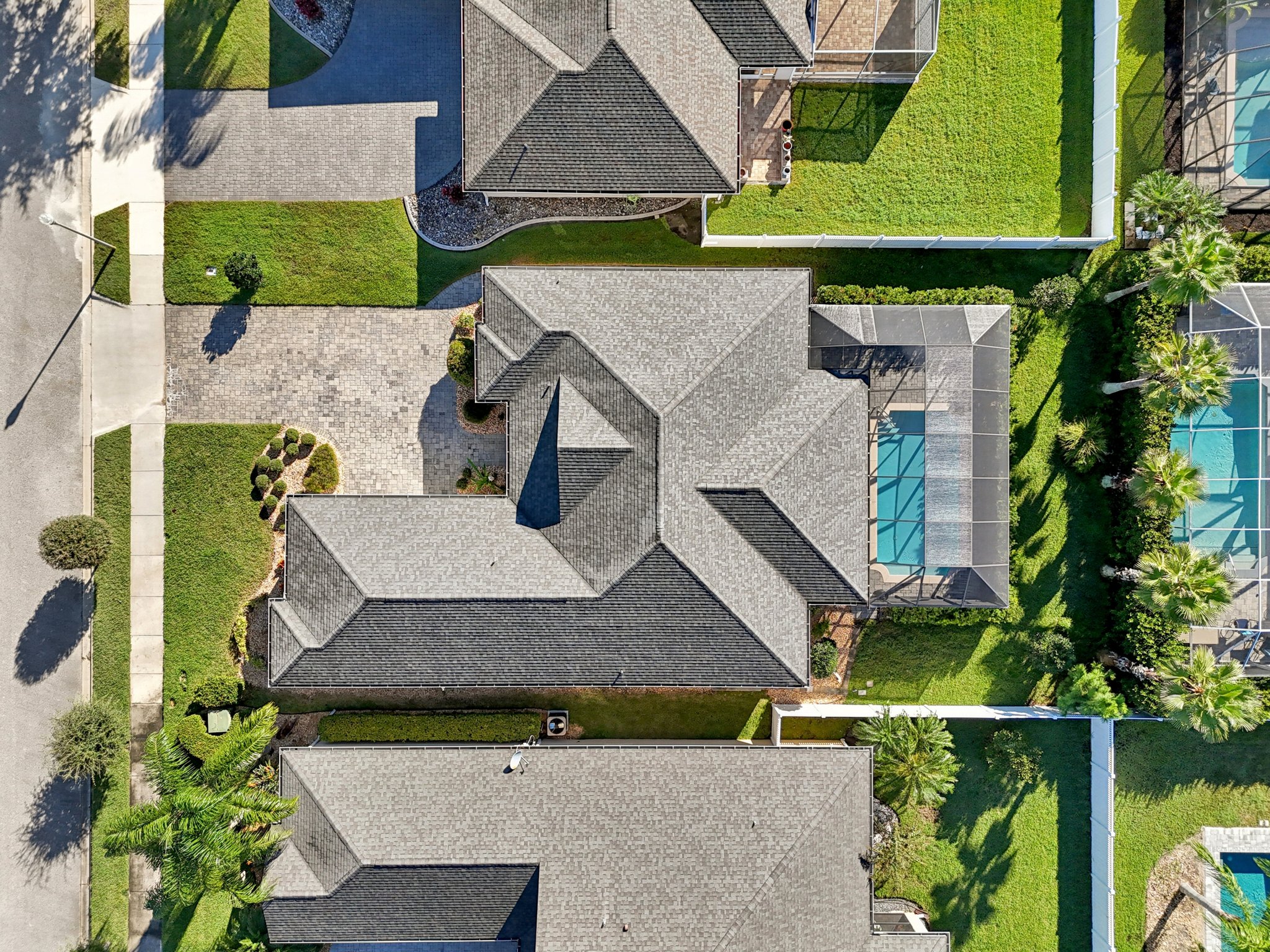 Pini Ave-S1410-055.jpg