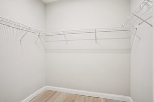 Pini Ave-S1410-016.jpg