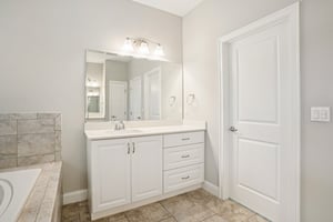 Pini Ave-S1410-018.jpg