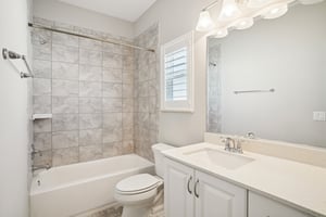 Pini Ave-S1410-026.jpg