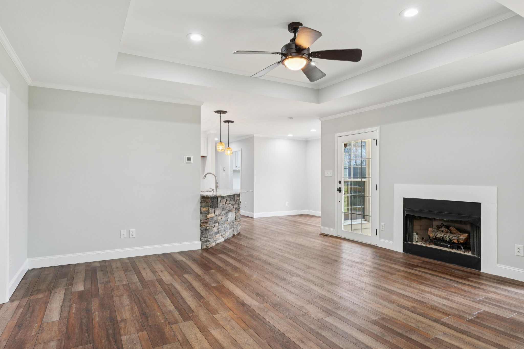 Burton St-S0903-012.jpg