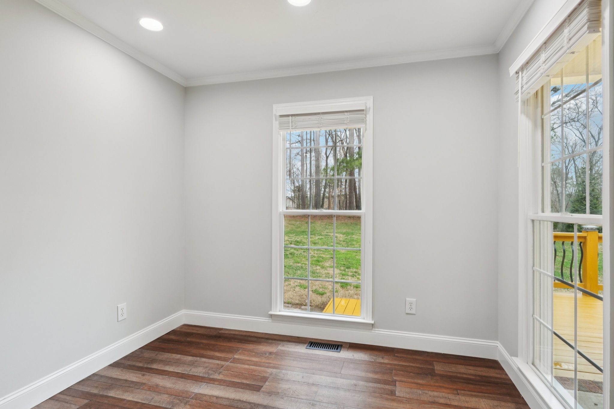 Burton St-S0903-021.jpg