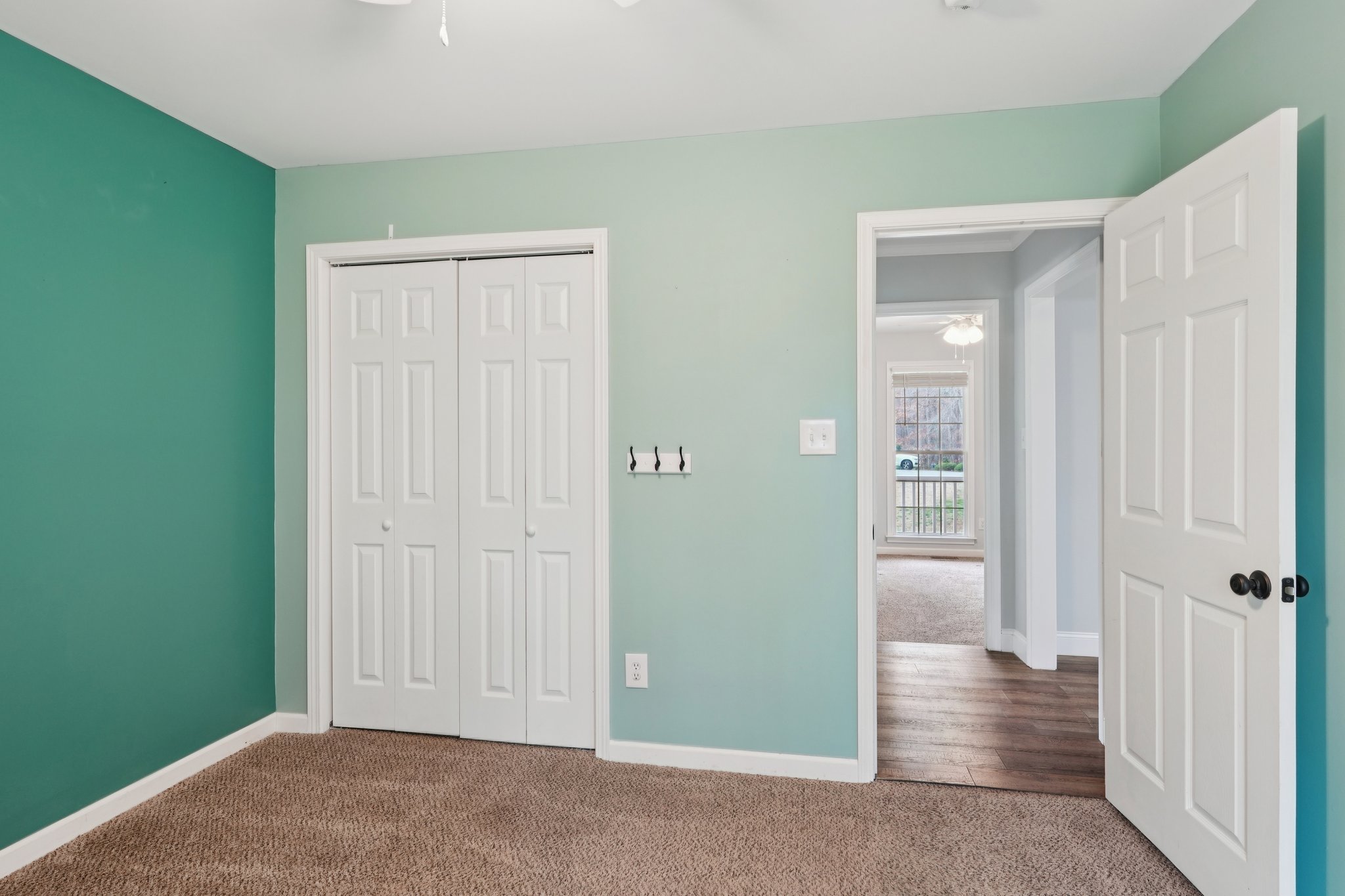 Burton St-S0903-036.jpg