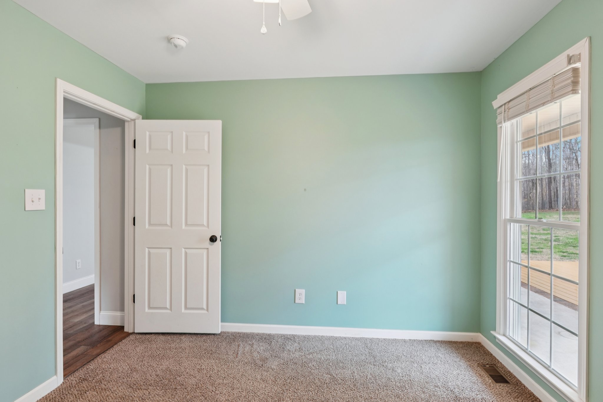 Burton St-S0903-037.jpg