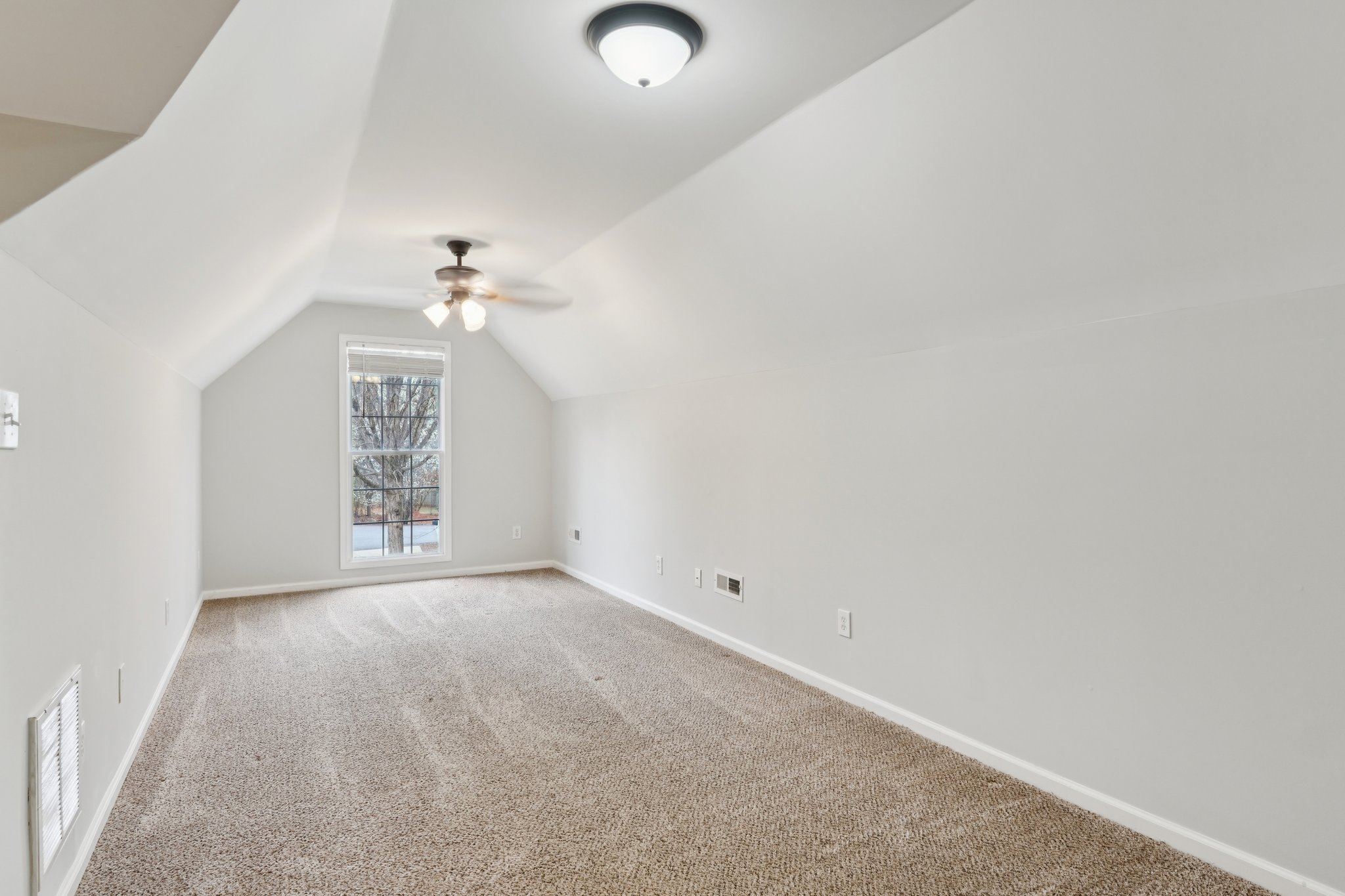 Burton St-S0903-044.jpg