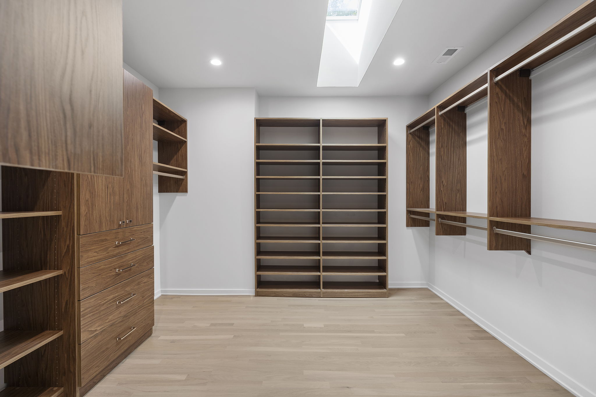 Oversized dressing room