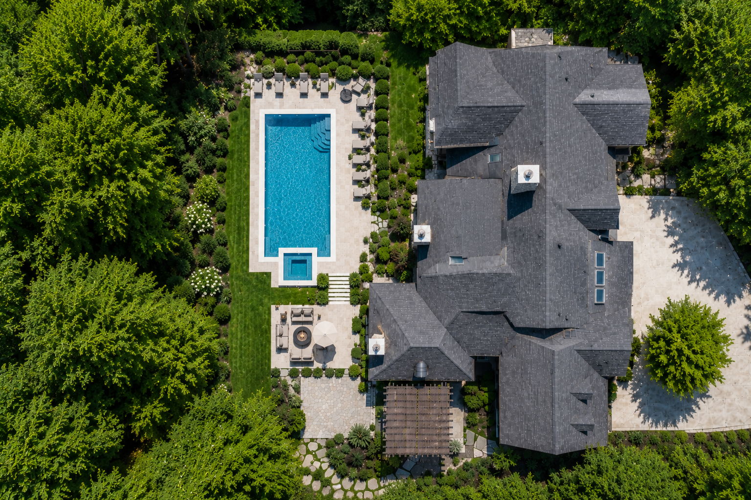 Custom redone residence in Tuxedo Park