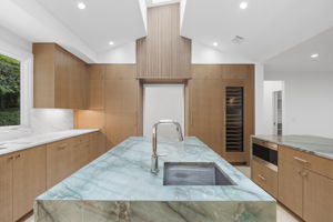 Central skylight that baths the kitchen in natural light