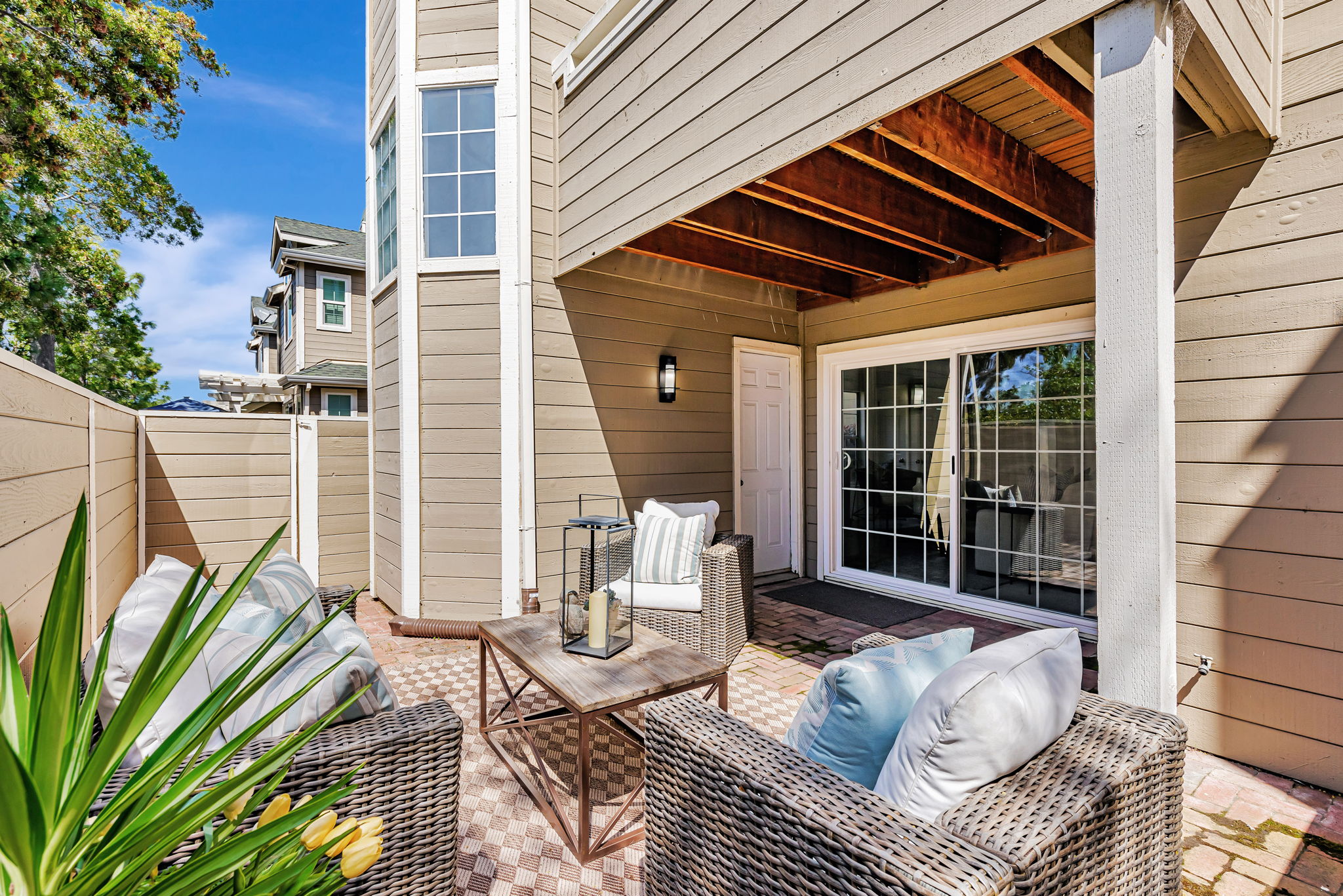 entry level outdoor patio