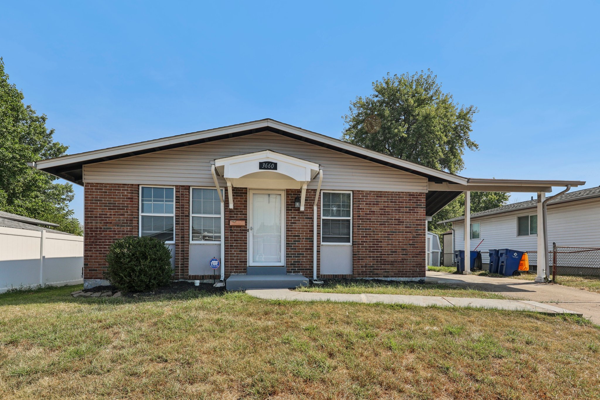 3660 Woodman Dr-S1909-003.jpg