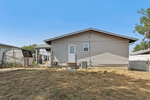 3660 Woodman Dr-S1909-023.jpg