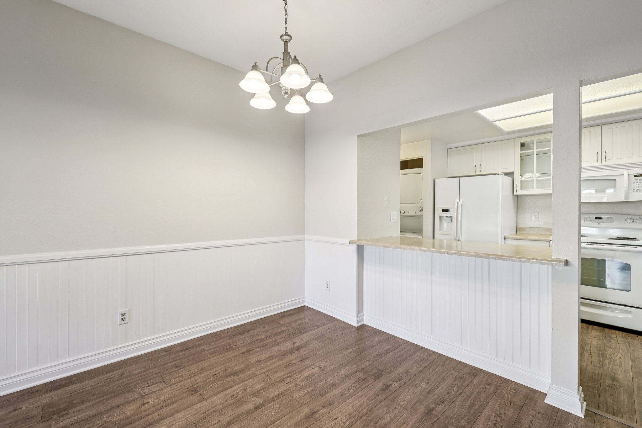 Avocado Village Ct 115-S0601-005.jpg