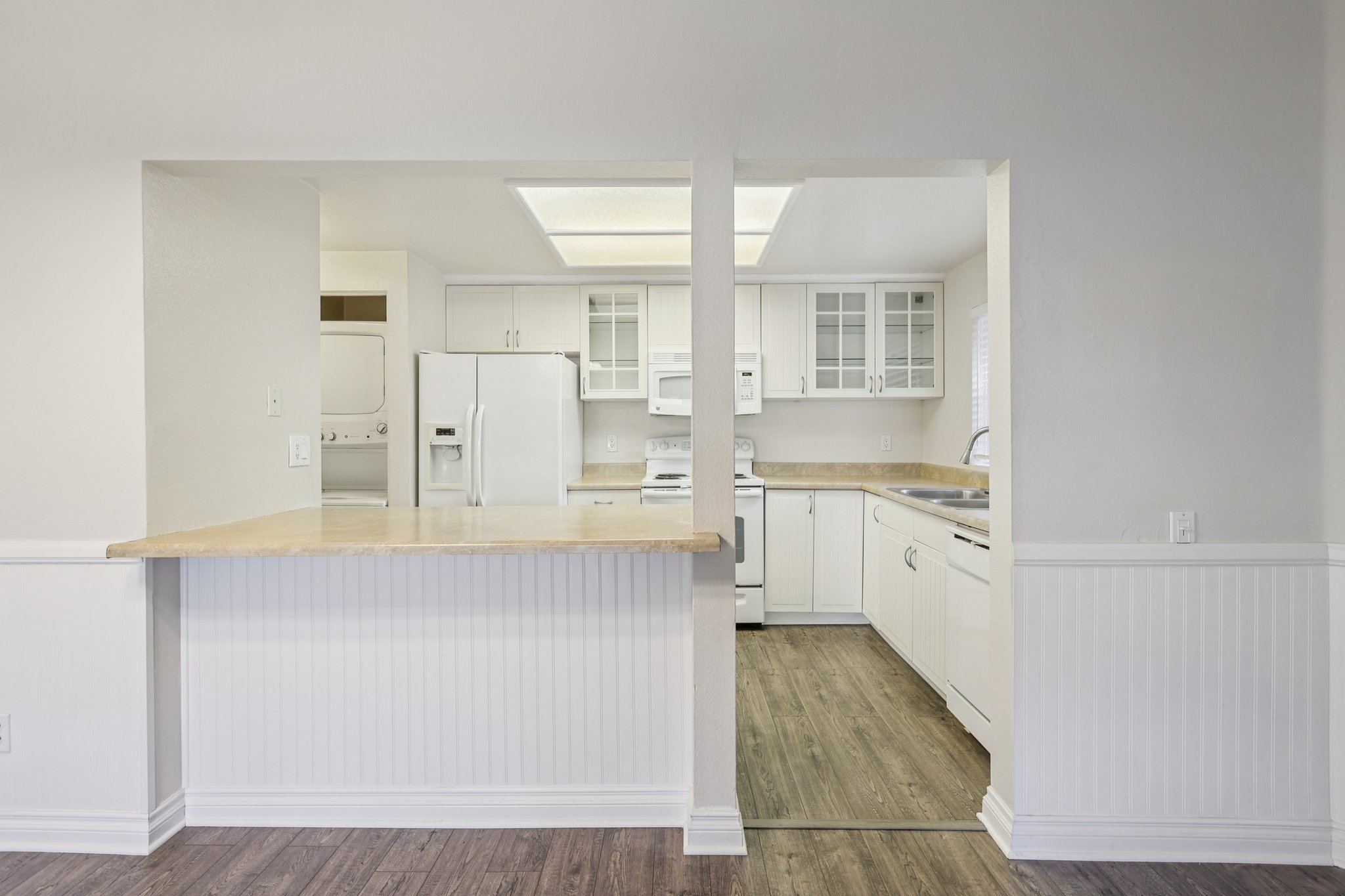 Avocado Village Ct 115-S0601-008.jpg