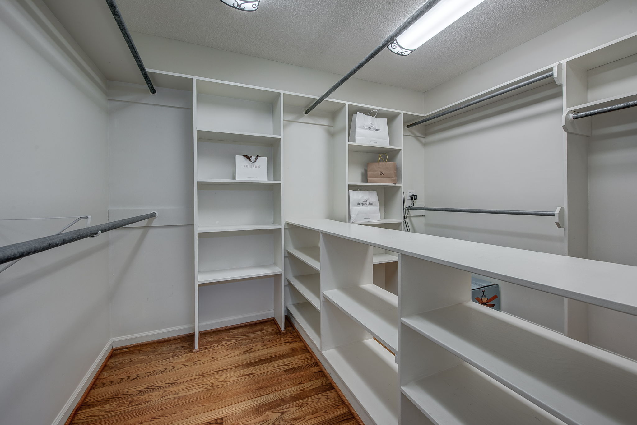 Primary Dual closets