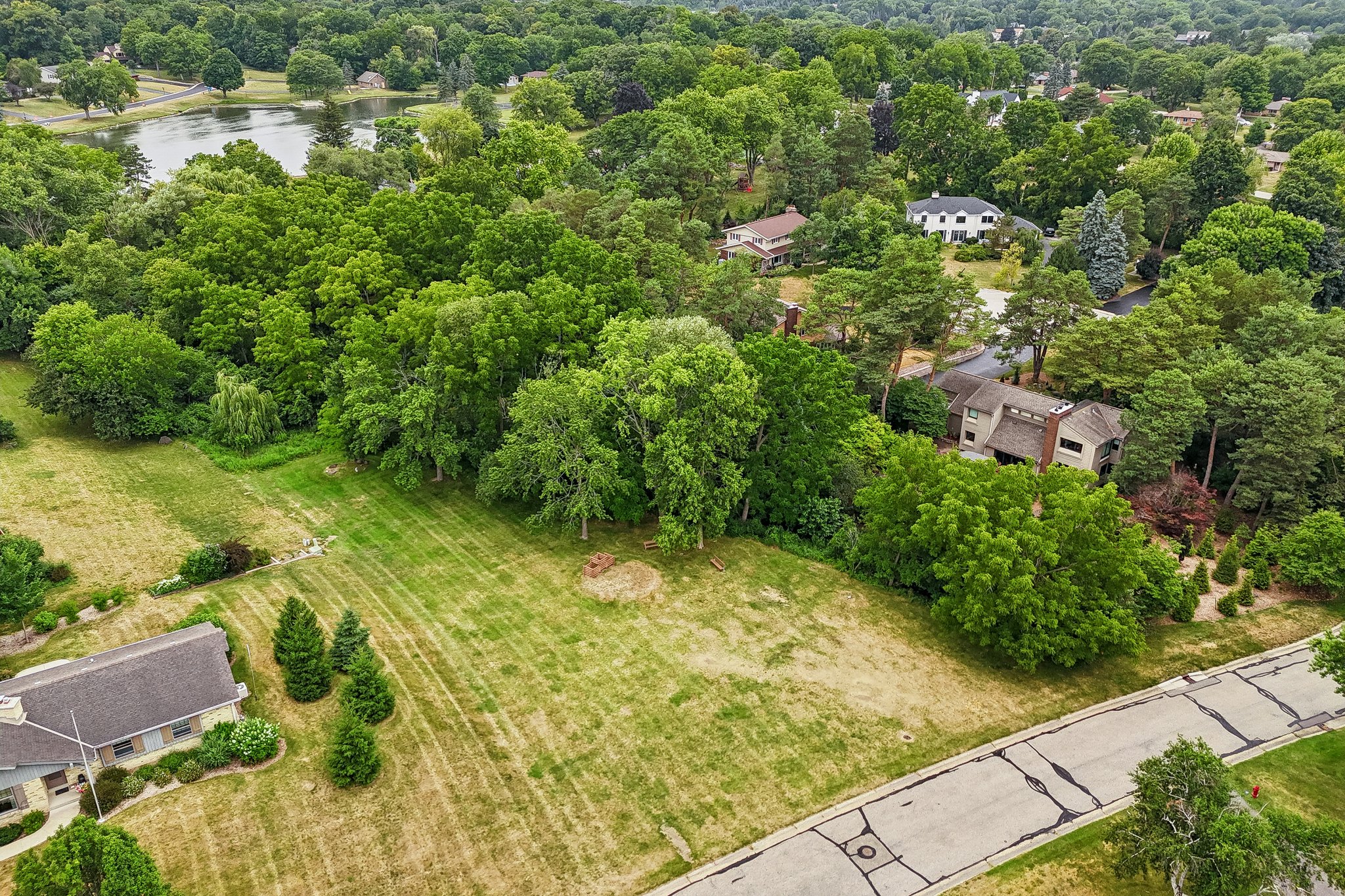 Shadybrook Pl-0108-909.jpg