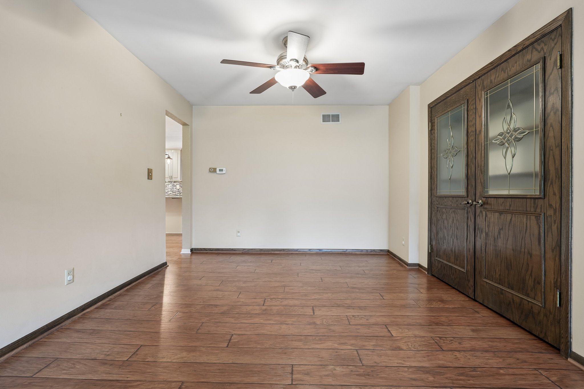 Shadybrook Pl-S0108-023.jpg