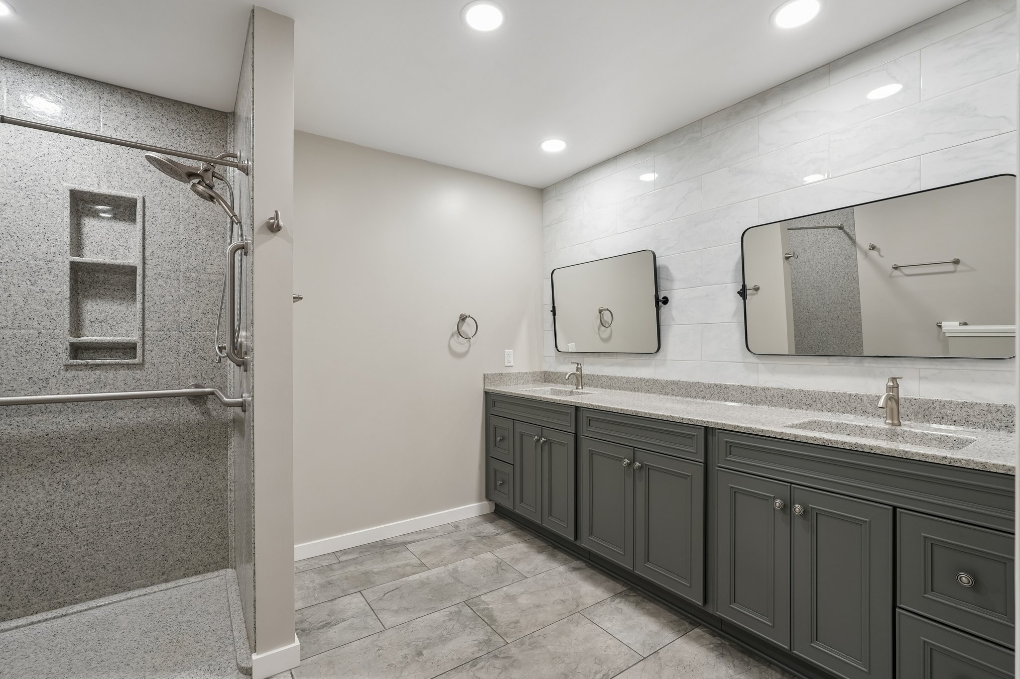 Shadybrook Pl-S0108-038.jpg