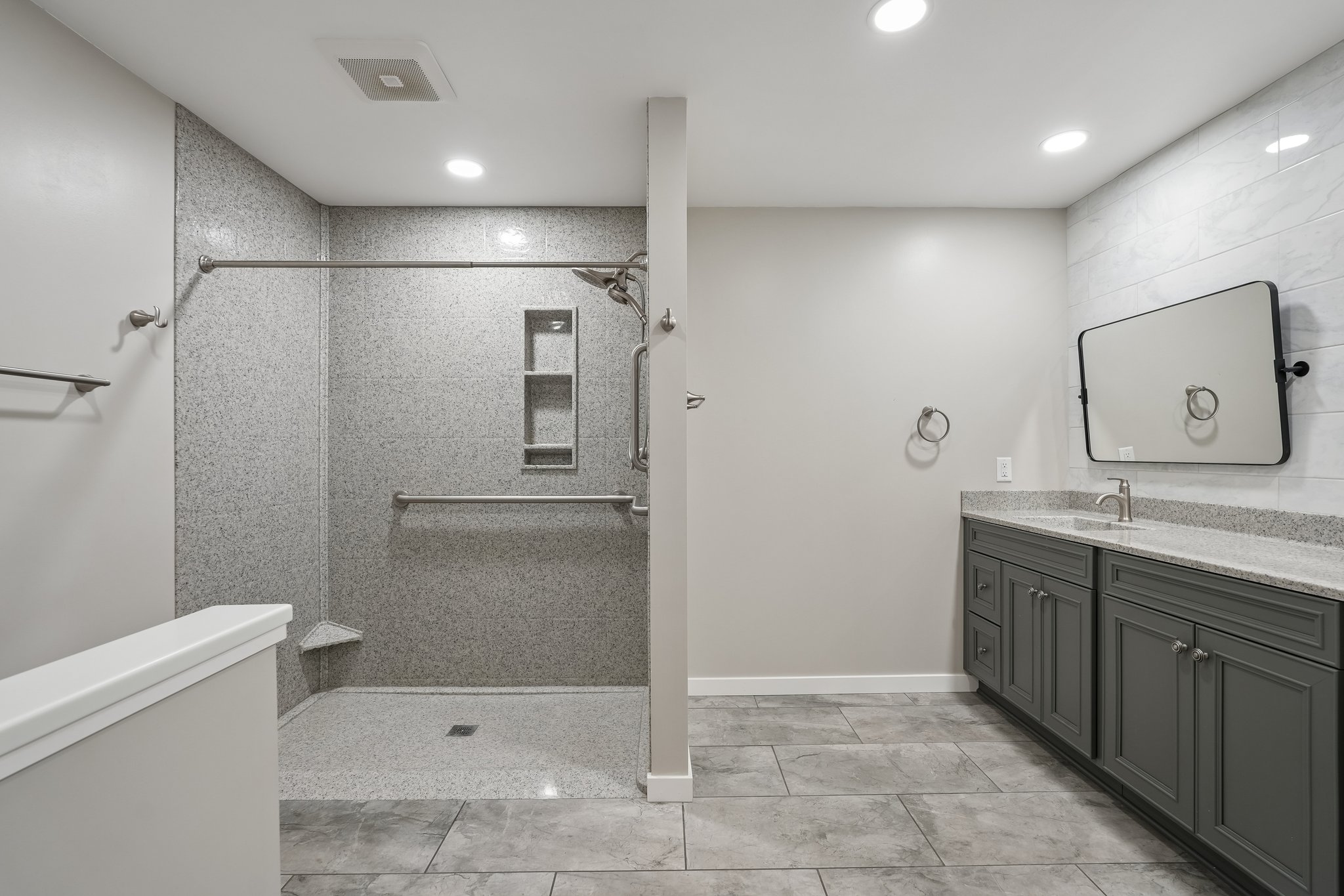 Shadybrook Pl-S0108-039.jpg