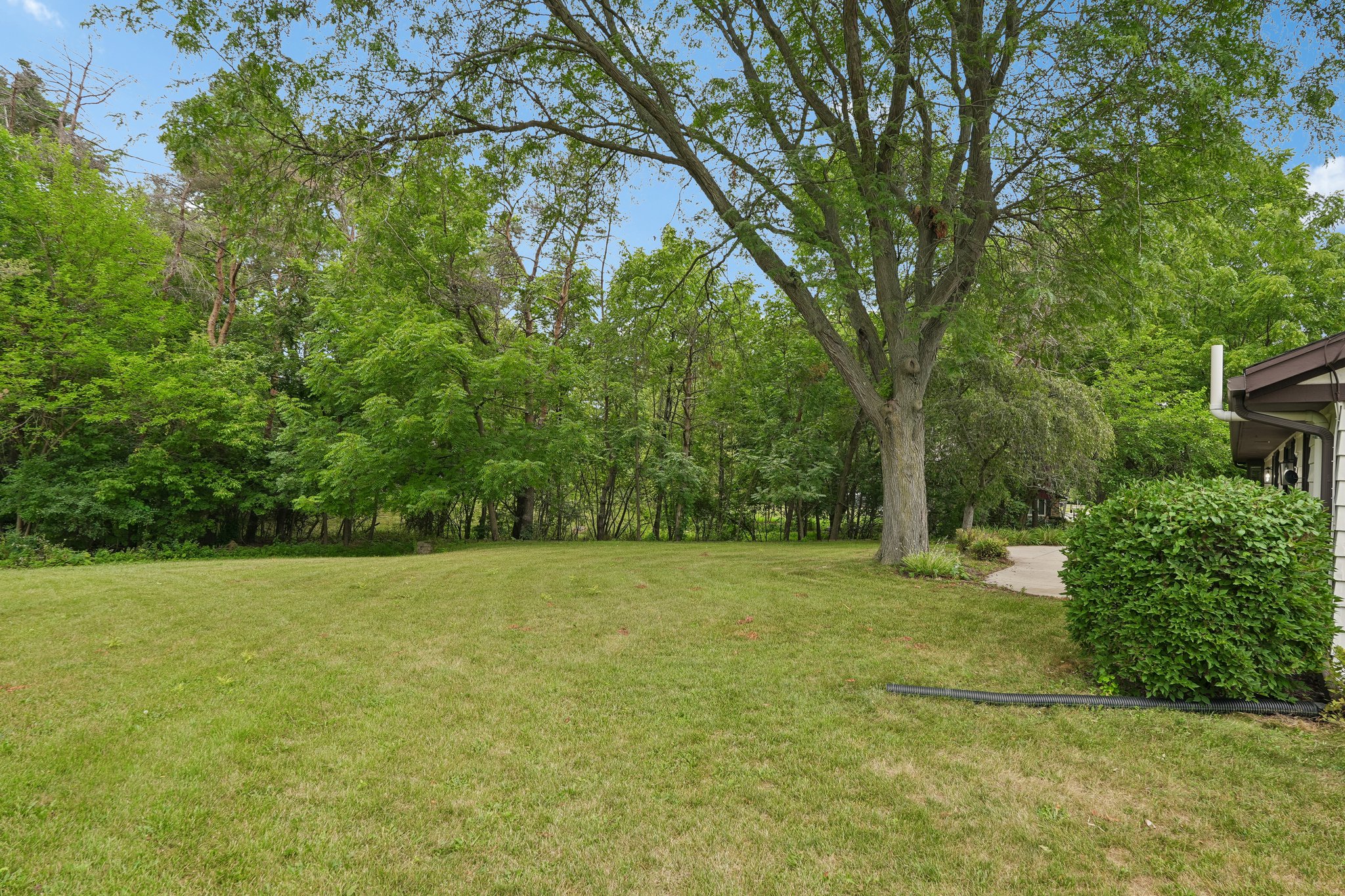 Shadybrook Pl-S0108-052.jpg