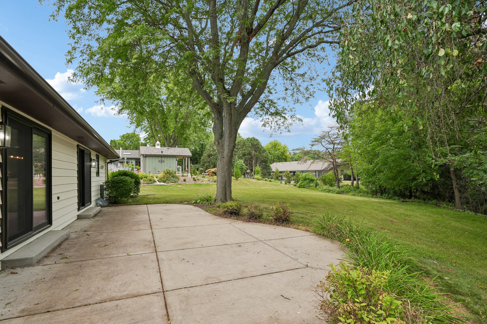 Shadybrook Pl-S0108-054.jpg