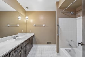 Shadybrook Pl-S0108-028.jpg