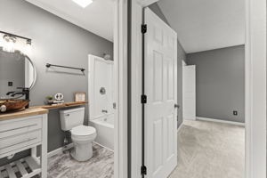  Photo 31