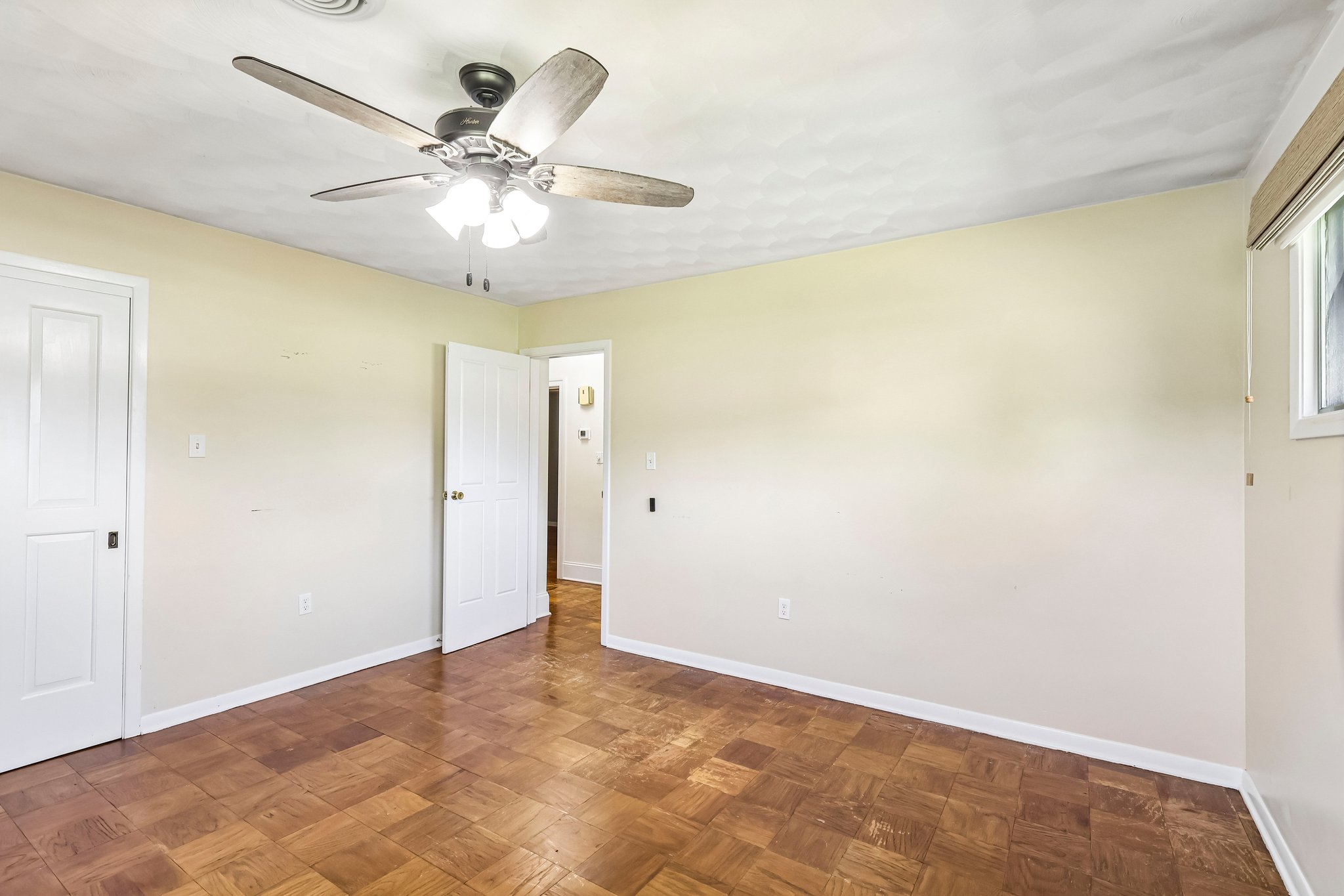 Lakeland Dr-S1909-022.jpg