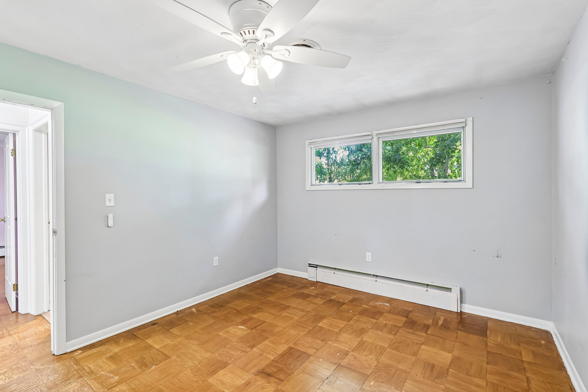 Lakeland Dr-S1909-025.jpg