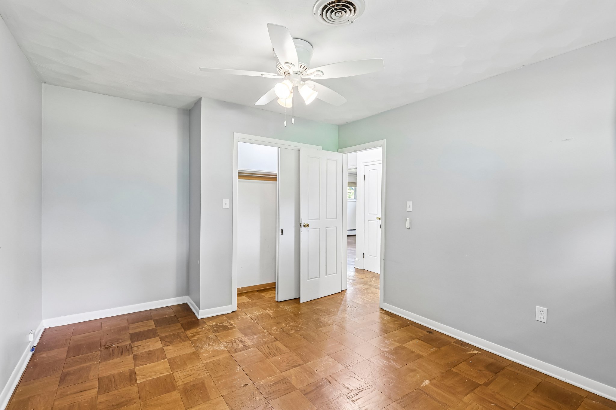 Lakeland Dr-S1909-026.jpg
