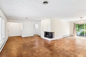 Lakeland Dr-S1909-007.jpg