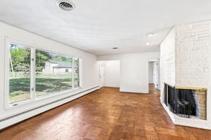Lakeland Dr-S1909-008.jpg