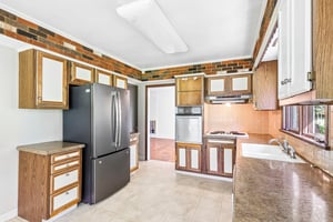 Lakeland Dr-S1909-015.jpg