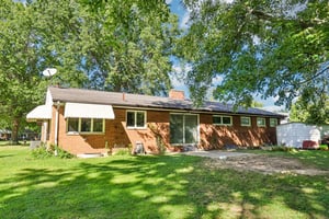 Lakeland Dr-S1909-048.jpg