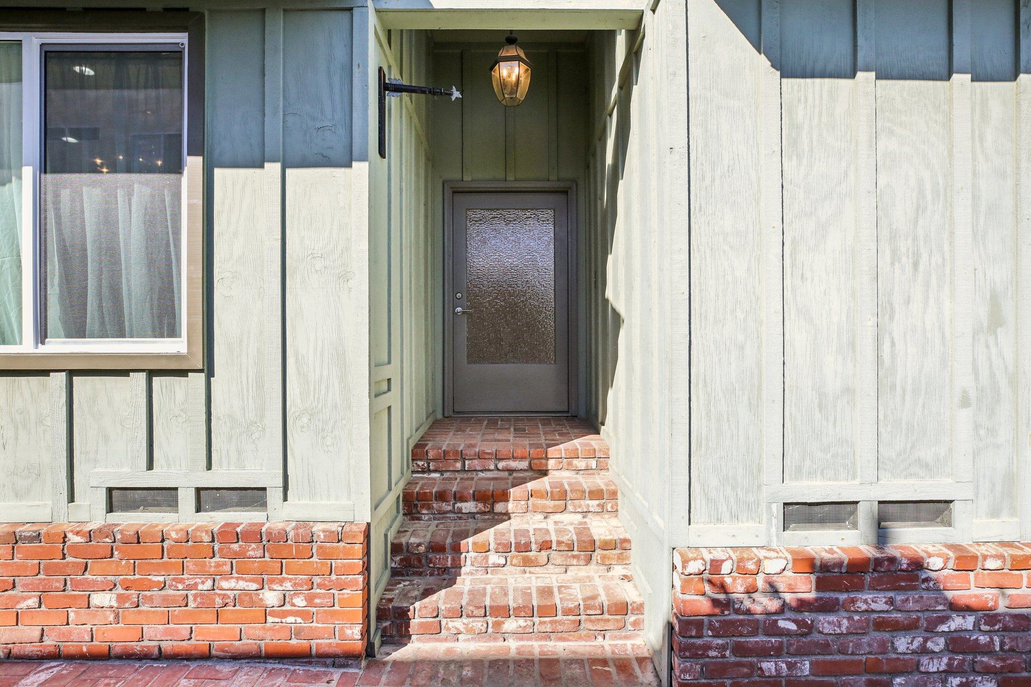 Ultimo Ave-S2110-004.jpg