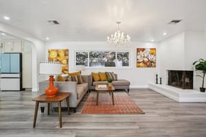 Ultimo Ave-S2110-006.jpg