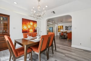Ultimo Ave-S2110-010.jpg