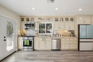 Ultimo Ave-S2110-017.jpg