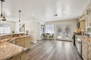 Ultimo Ave-S2110-018.jpg