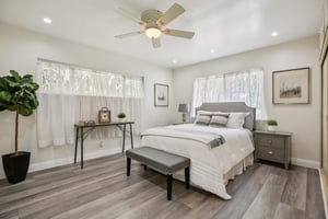 Ultimo Ave-S2110-020.jpg